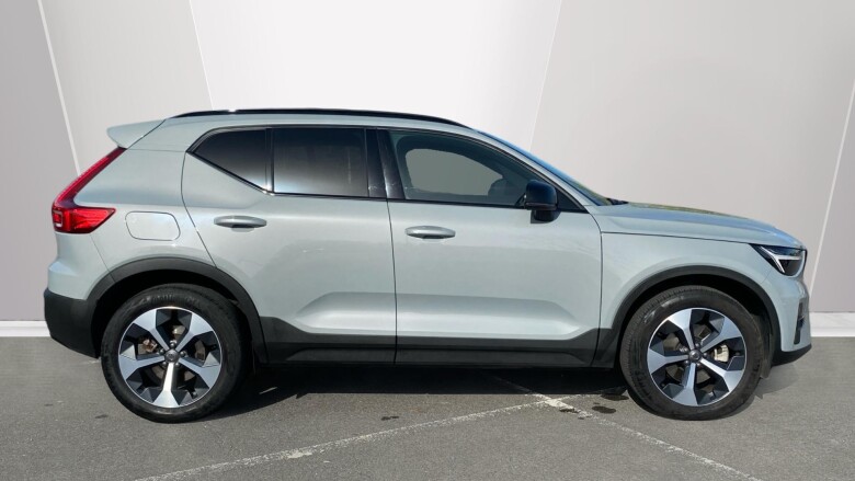 Volvo XC40 2.0 B4P Plus Dark 5dr Auto Petrol Estate